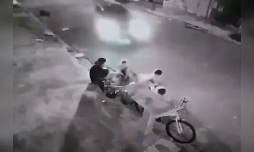 Imagens fortes: crianças são atropeladas na calçada por jovem bêbado