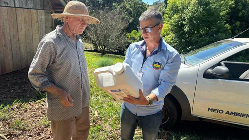 Larvicida é entregue nas propriedades rurais
