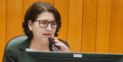 Lenir de Assis (PT) é vereadora em Londrina