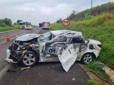 Motorista do Crevolet Onix morreu no local