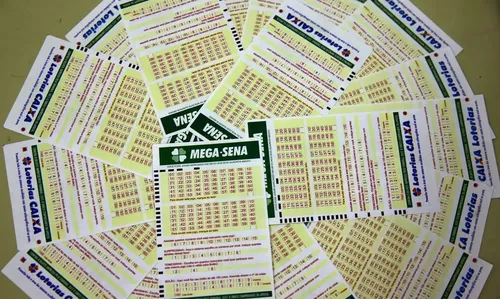 O jogador deve escolher de 6 a 20 números entre os 60 disponíveis no volante.