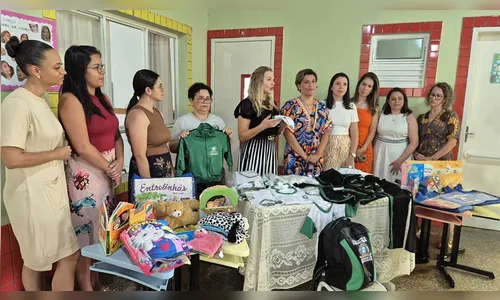 Kits escolares e aulas de inglês fortalecem a educação em Ivaiporã