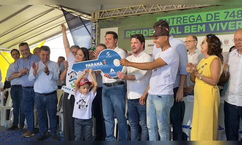 Governador Ratinho Junior inaugura 748 moradias em Arapongas