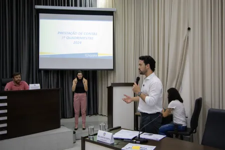Rodolfo durante prestação de contas na Câmara