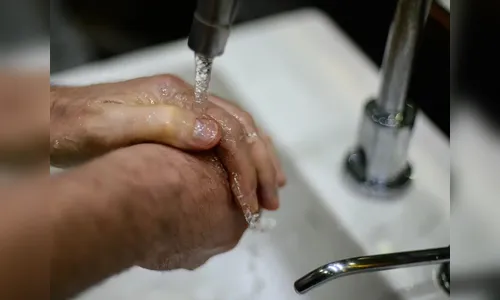 Rompimento de adutora afeta abastecimento de água em Apucarana