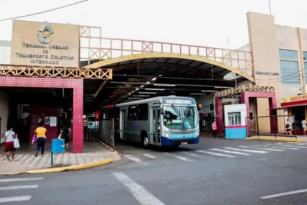 Suspeito ofendeu diversas pessoas que estavam no terminal