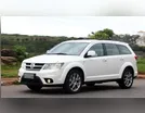 Motorista é rendido em semáforo e tem SUV roubado por ladrão armado