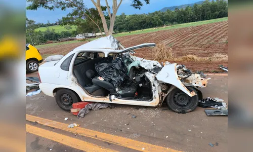 Acidente entre ônibus e carro deixa uma pessoa morta na BR-369