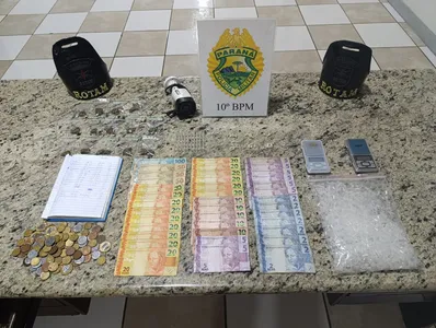Além do jovem, um homem de 33 anos foi preso