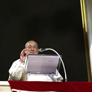Estima-se que a reunião seja marcada por cardeais do mundo todo e tenha início de 15 a 20 dias após a morte do papa