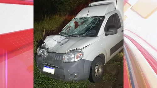 Fiorino ficou destruída após atropelamento na PR-170