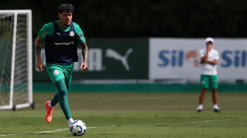 Gustavo Gómez durante treino do Palmeiras