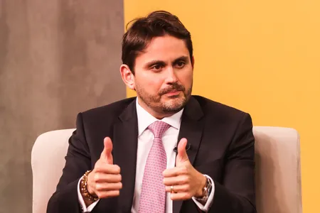 Ministro das Comunicações pediu demissão nesta terça-feira (8)