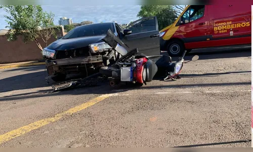 Motociclista fica ferida em colisão com carro em Apucarana