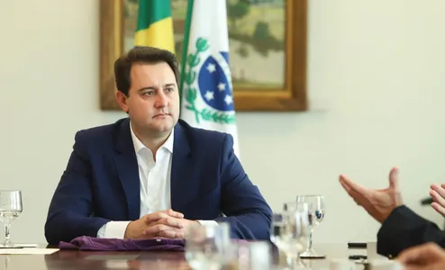 Neste cenário, Ratinho estaria numericamente à frente, com 40,6% das intenções de voto, contra 37,2% de Lula