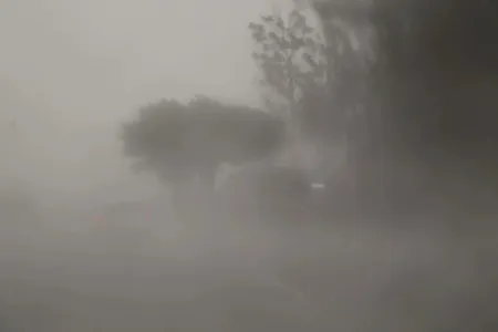 O alerta prevê chuva entre 30 e 60 mm/h ou 50 e 100 mm/dia