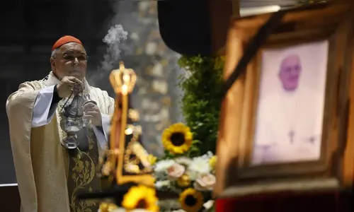 Entenda o conclave, ritual de escolha do novo papa no Vaticano