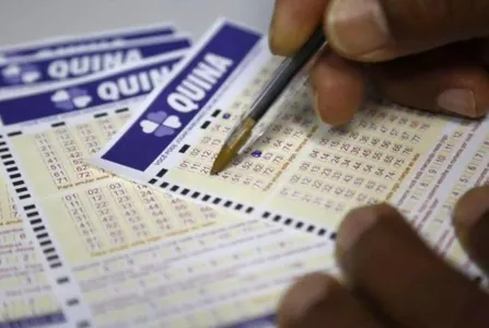 Para jogar na Quina, é possível escolher de cinco a 15 números entre 1 e 80