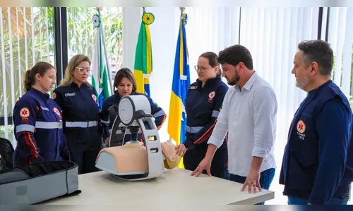 Samu Arapongas recebe compressor torácico automático