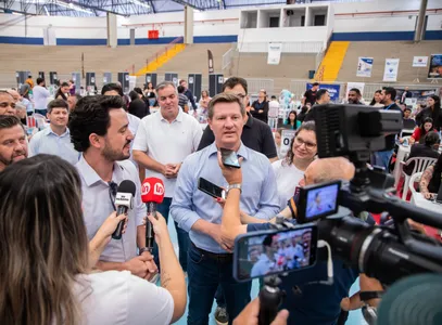 Santin Roveda atendeu a imprensa no Lagoão
