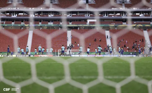 Seleção treinou no Mané Garrincha
