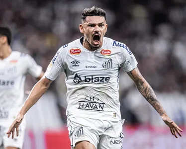 Tiquinho Soares, jogador do Santos