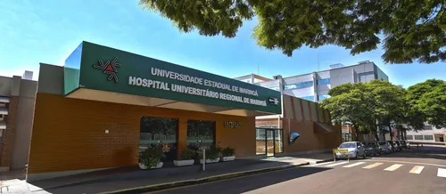 Vítima foi levada para o Hospital Universitário de Maringá