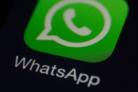WhatsApp não envia mensagem: usuários relatam problemas neste sábado