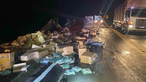 A colisão aconteceu no km 32 da rodovia