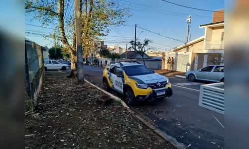 Motociclista fica ferido após batida entre carro e moto em Apucarana