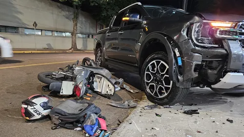 Acidentes foram registrados na Avenida Governador Roberto da Silveira