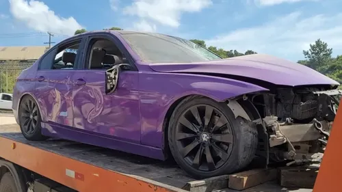 Carro de luxo envolvido no acidente que matou Luiz Stresser