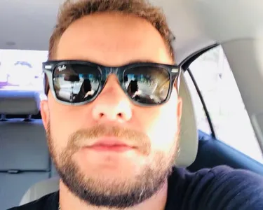Edinei Francisco da Silva Junior morreu após colisão entre a moto que ele conduzia e um caminhão na PR-323 entre Cianorte e Jussara, no Noroeste do Paraná