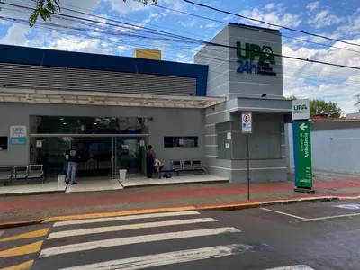 Vítima teve contusão e luxação na perna