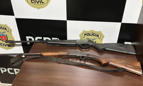 Foi apreendido uma espingarda calibre .36 e uma espingarda de pressão.