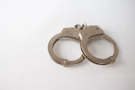 O homem foi encaminhado à Cadeia Pública de Apucarana