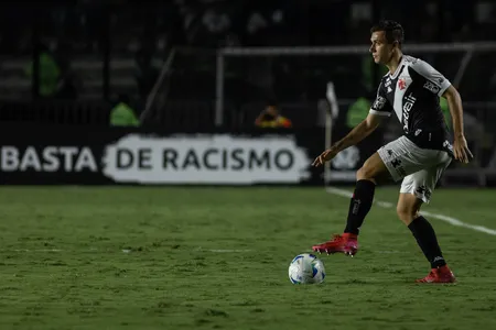 Vasco e Palmeiras se enfrentam na Arena Mané Garrincha pela 7ª rodada do Campeonato Brasileiro