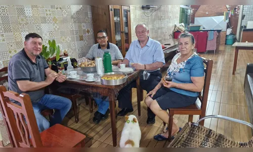 Ex-governador Orlando Pessuti visita lideranças em Rio Bom