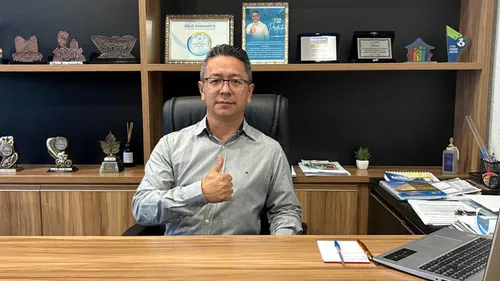 Prefeito Moises Lnortovz dos Santos