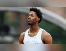 Vídeo: Atleta norte-americano fica com pênis à mostra durante prova