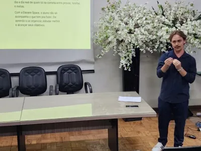 “A escola me deu base e inspiração. Agora quero que o sistema possa ajudar outros alunos também”, afirma Gabriel Frias