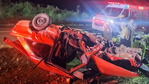 Acidente envolveu Ford Escort e um Ford Fiesta