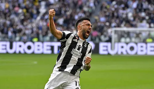 Al Ain e Juventus se enfrentam pelo Mundial de Clubes no Buzzard Point, em Washington