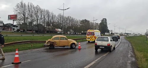 Ambulância atendeu vítima no local do acidente