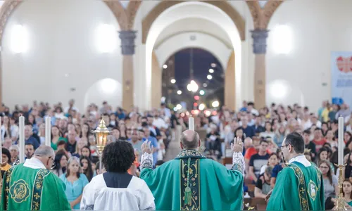 Proporção de católicos cai de 71,2% para 63,4% em Apucarana, aponta IBGE