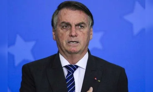 Bolsonaro passa mal, cancela compromissos em Goiás e retorna a Brasília