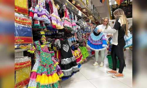 Festas juninas aquecem vendas no comércio de cidade do PR
