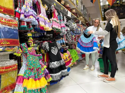 Loja na área central aposta em artigos variados para atrair consumidores