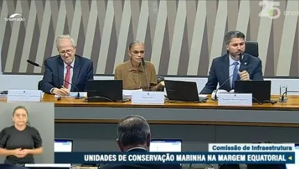 Marina Silva deixou uma audiência pública no Senado após uma série de discussões com parlamentares da oposição