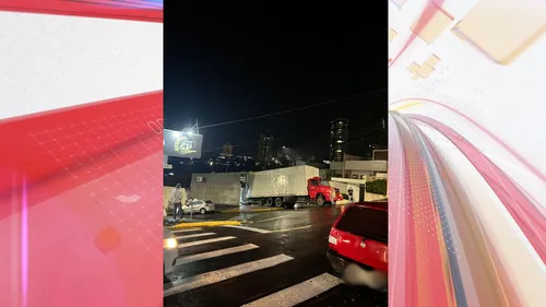 O acidente aconteceu quando o veículo tentava subir a Rua Bandeirantes